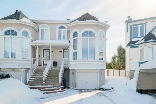 1114 Rue des Azalées