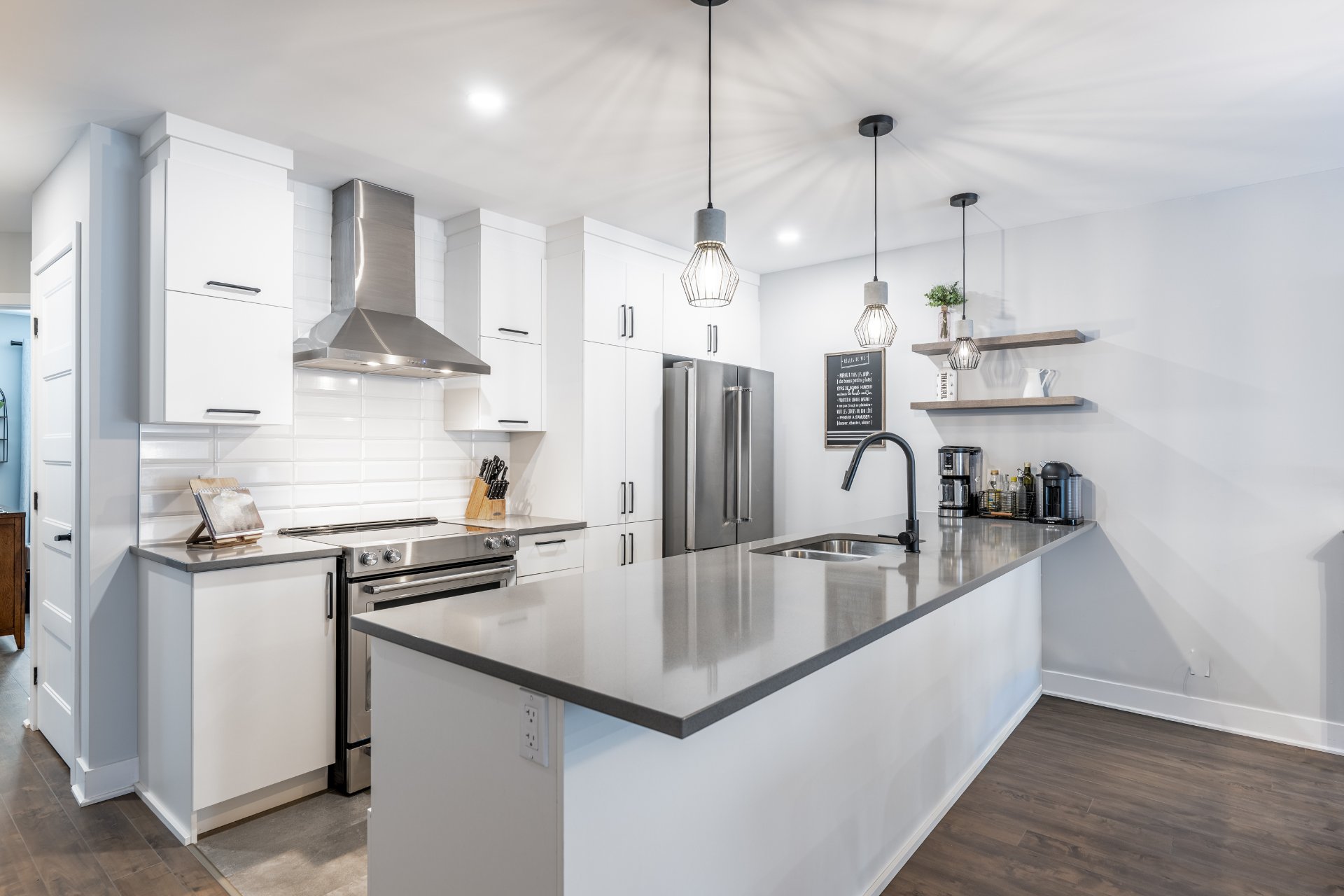 868 Rue du Mont-Brome