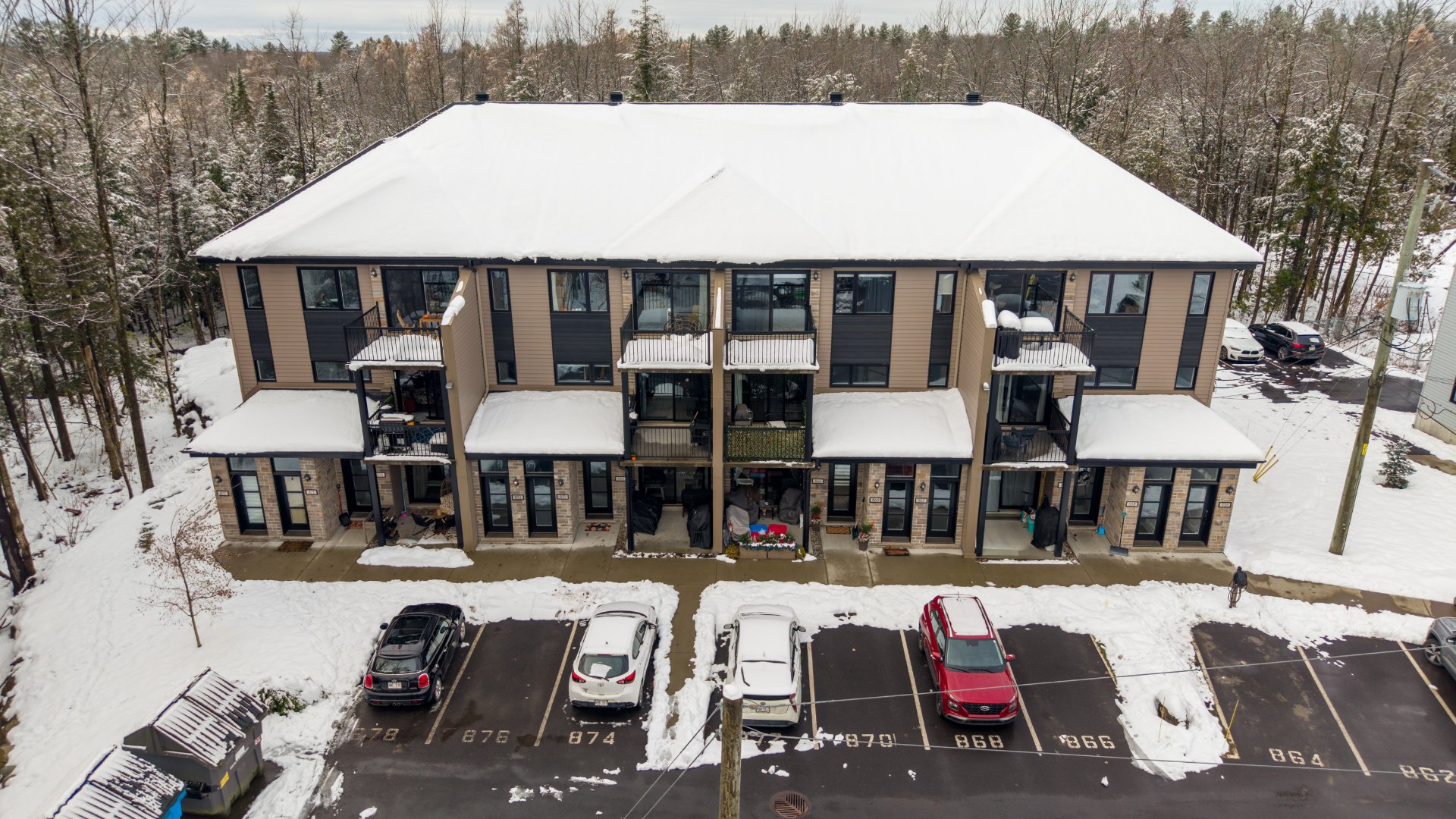 868 Rue du Mont-Brome