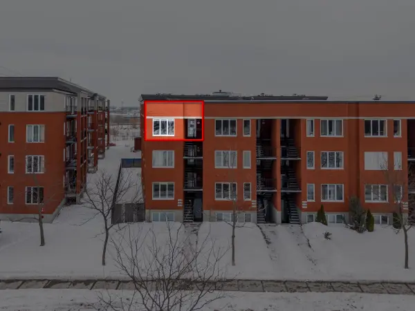 7226 Av. Pierre-De Coubertin