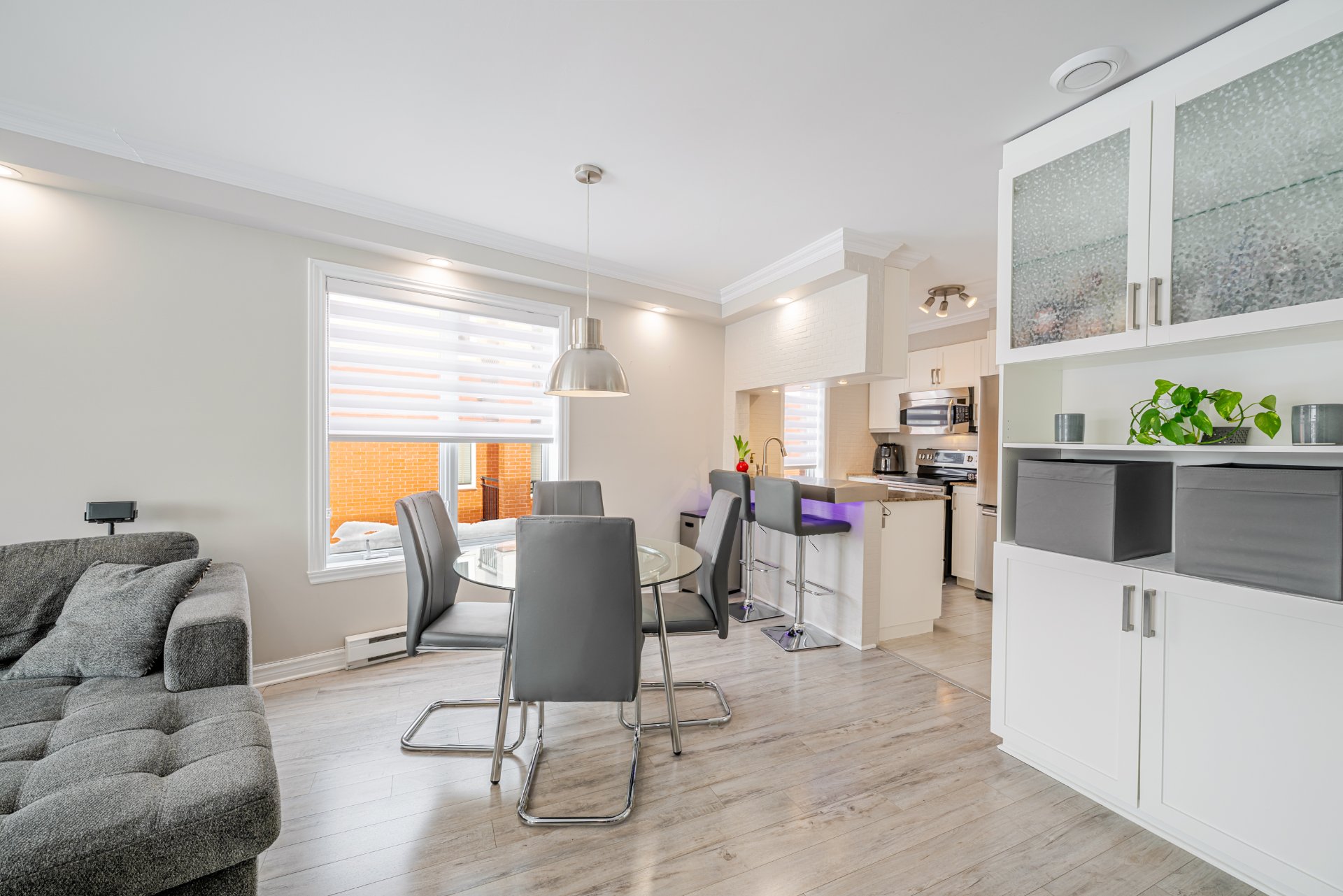 7226 Av. Pierre-De Coubertin