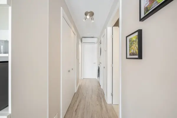 7226 Av. Pierre-De Coubertin