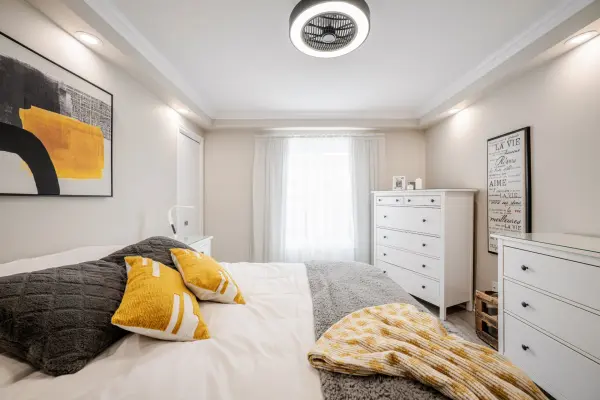 7226 Av. Pierre-De Coubertin