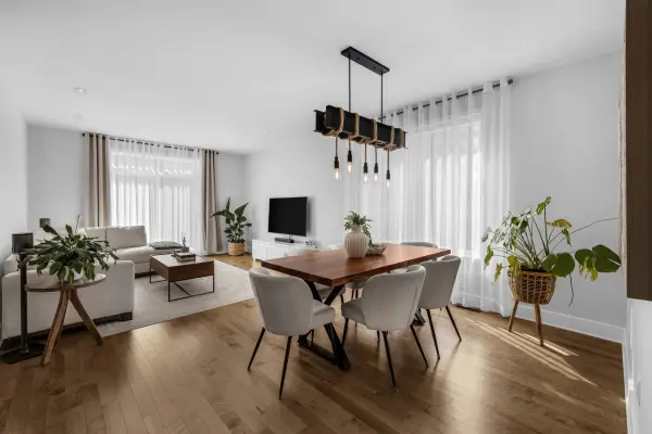 920 Rue du Damier-Argenté