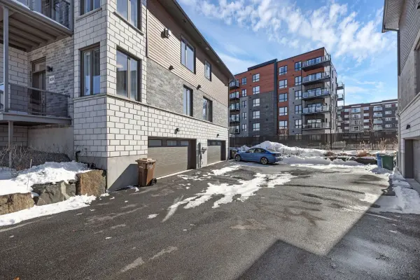 920 Rue du Damier-Argenté