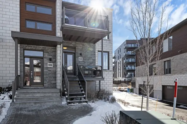 920 Rue du Damier-Argenté