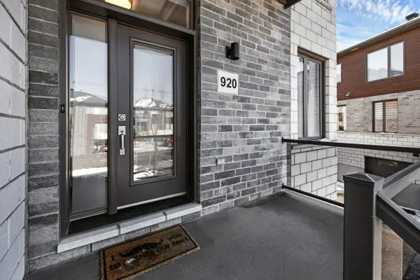 920 Rue du Damier-Argenté