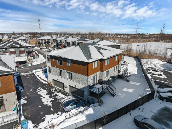 920 Rue du Damier-Argenté