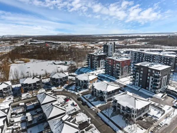 920 Rue du Damier-Argenté