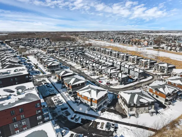 920 Rue du Damier-Argenté