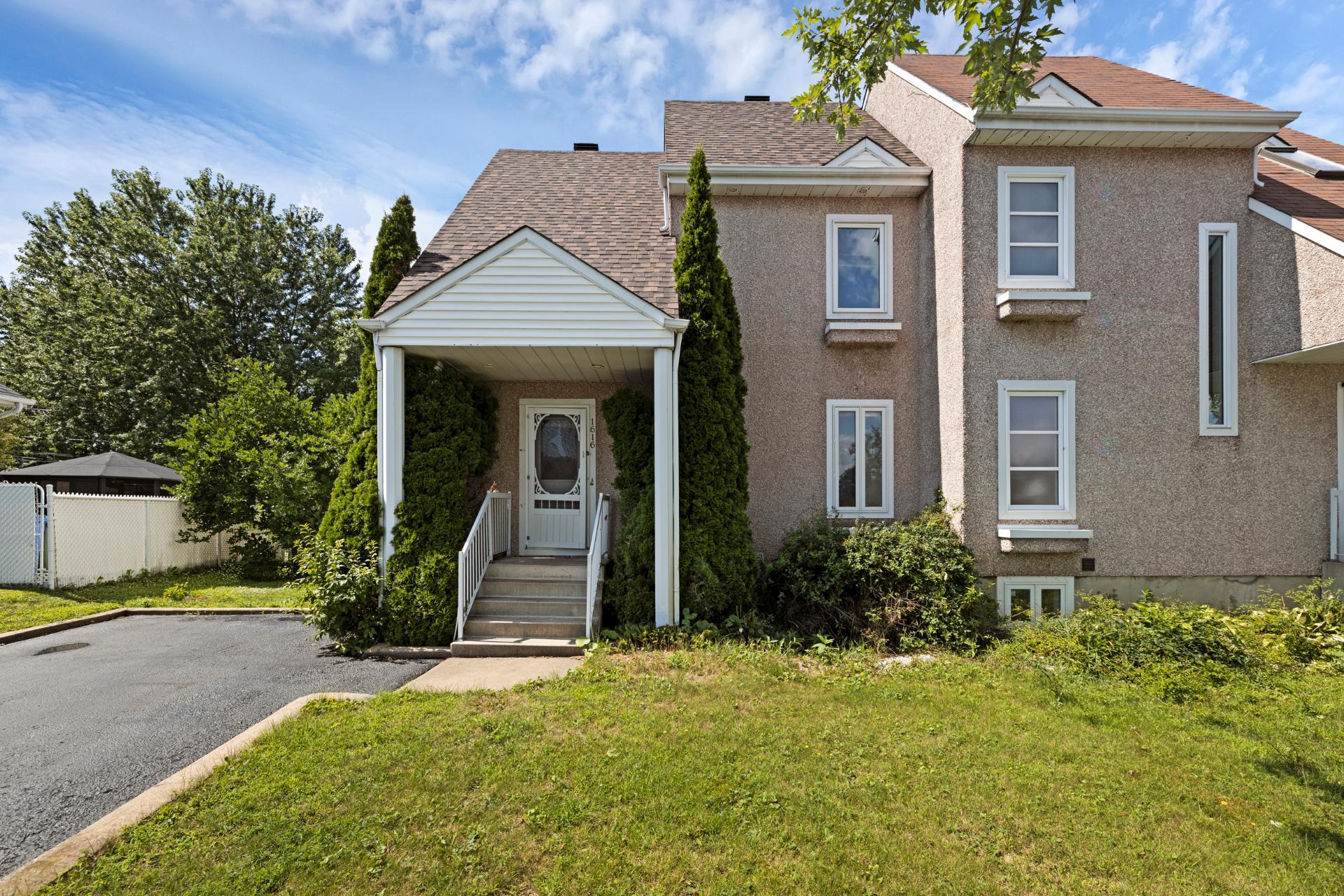 1616 Rue Lécuyer