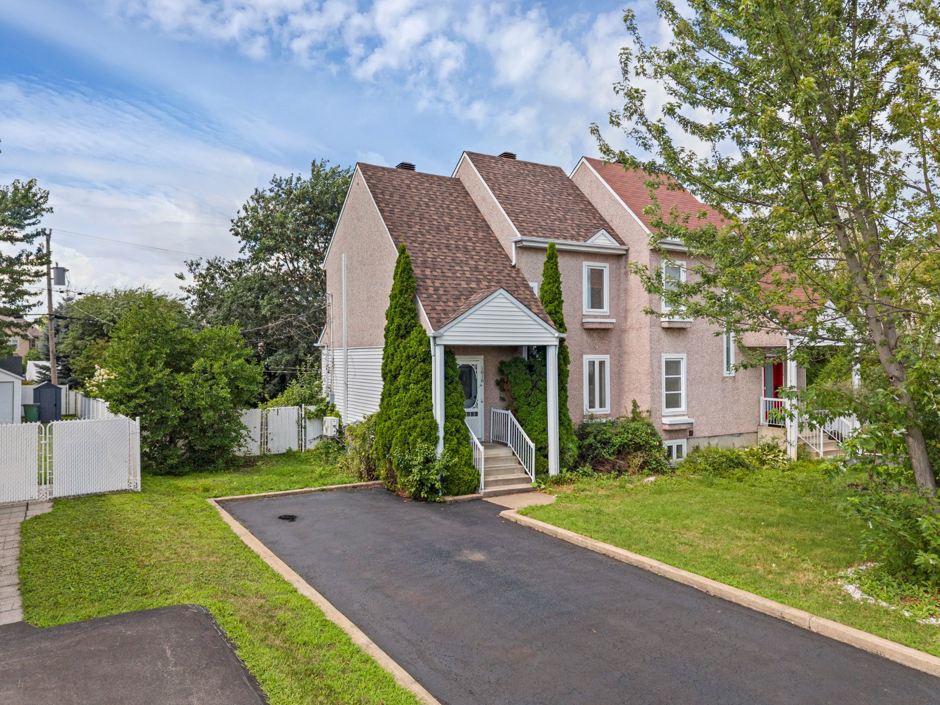 1616 Rue Lécuyer