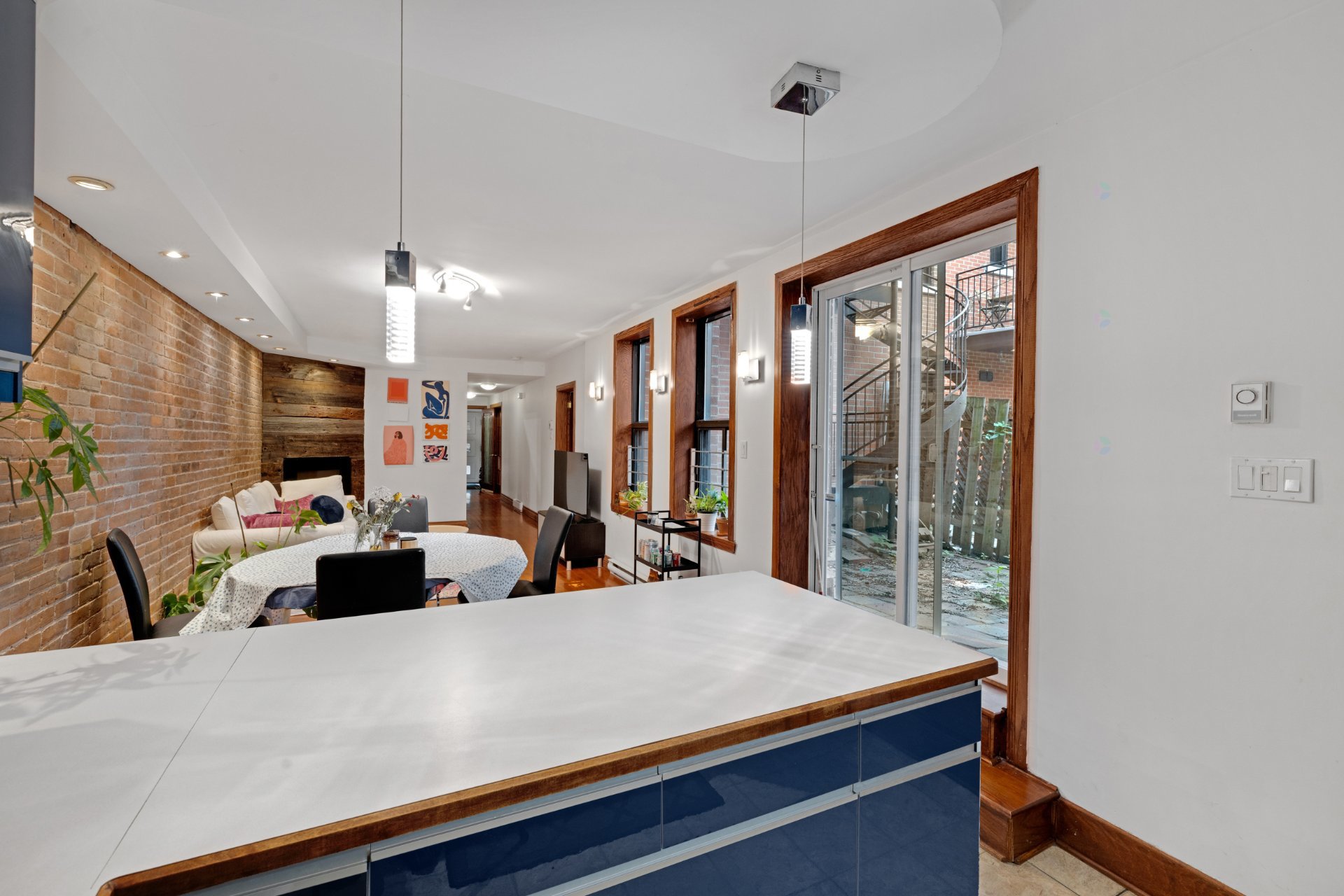 3692 Rue Drolet