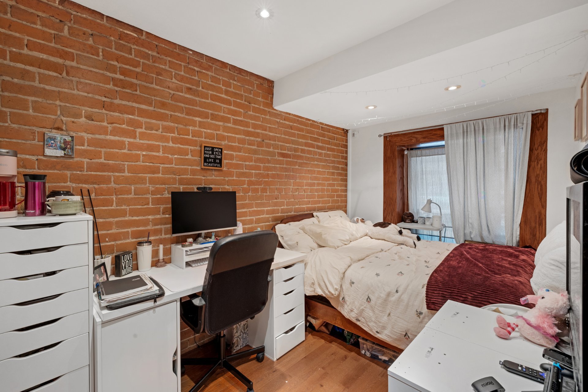 3692 Rue Drolet