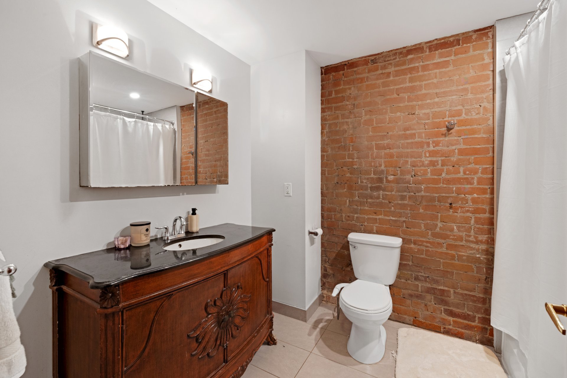 3692 Rue Drolet