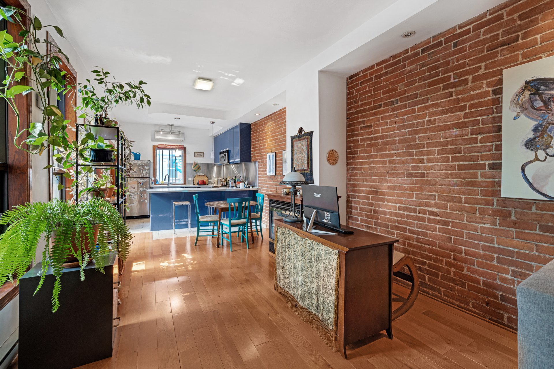 3692 Rue Drolet