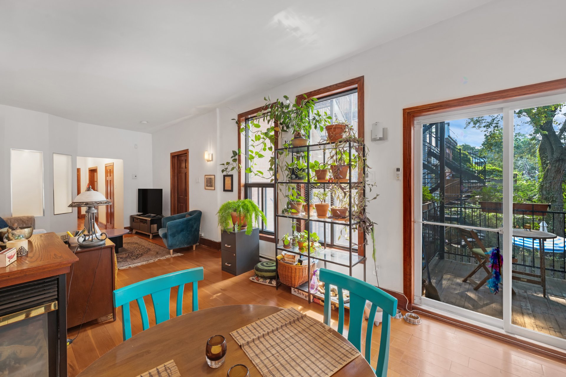3692 Rue Drolet