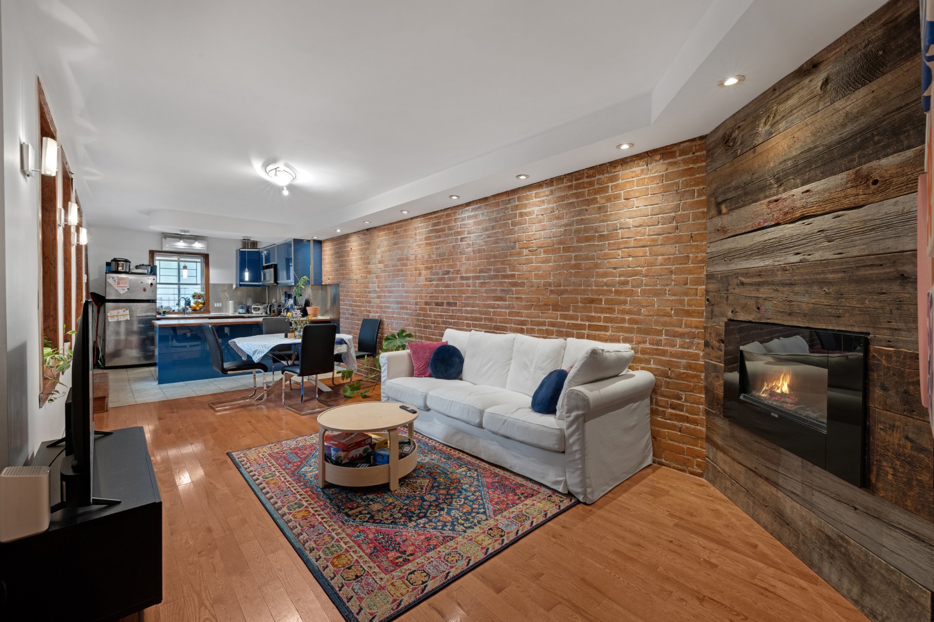 3692 Rue Drolet