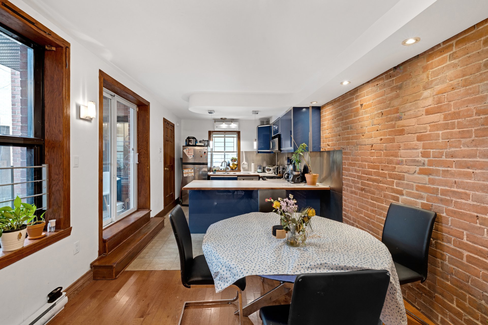 3692 Rue Drolet