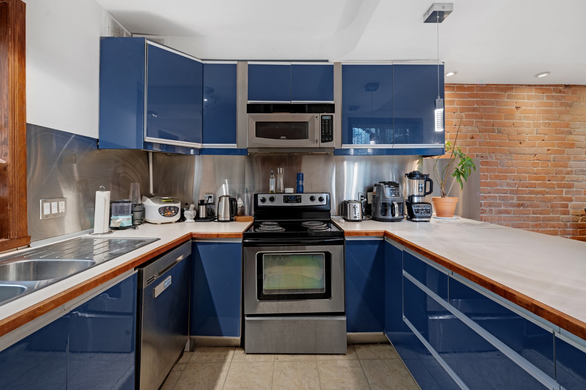 3692 Rue Drolet