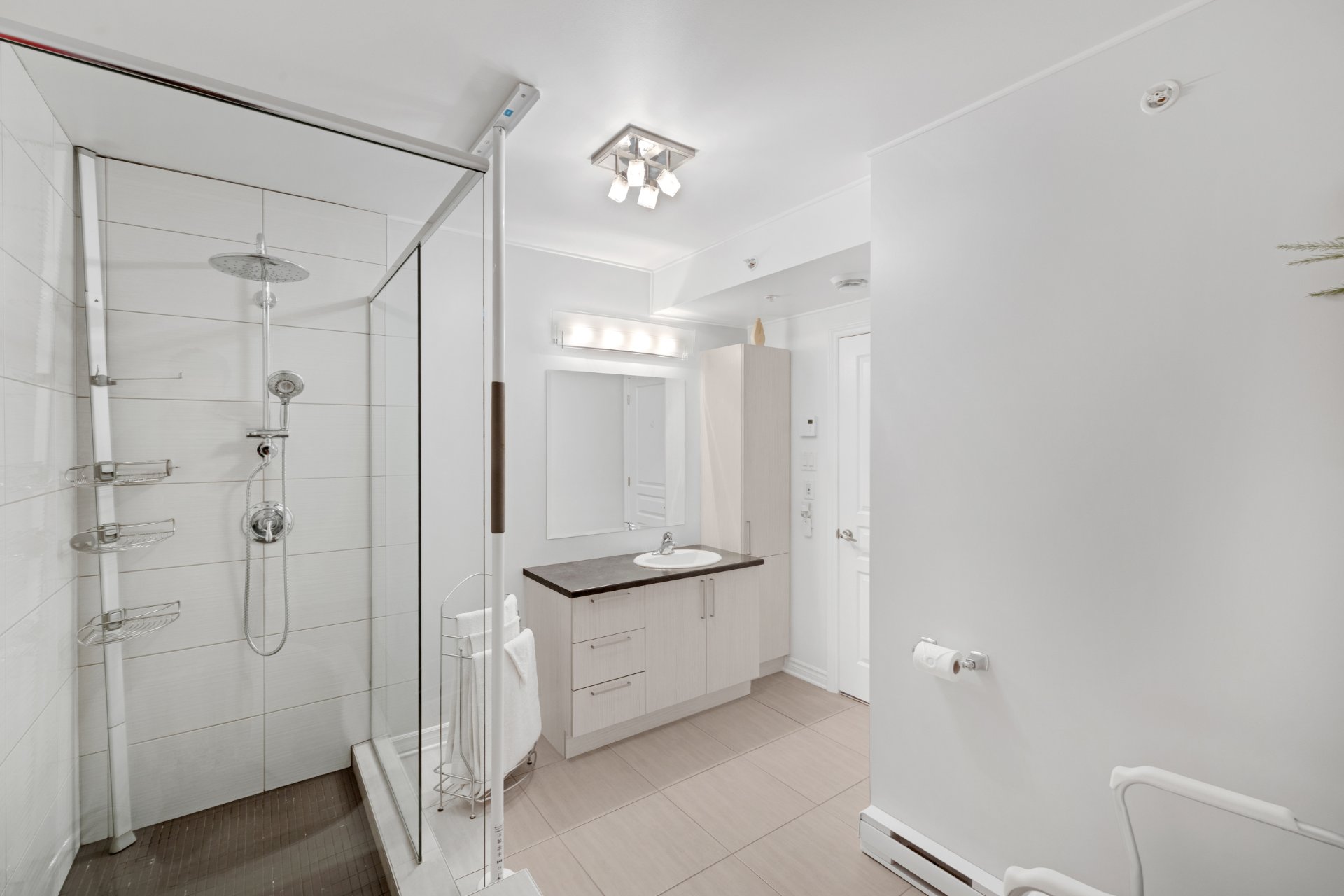 1691 Route Marie-Victorin, app. 409