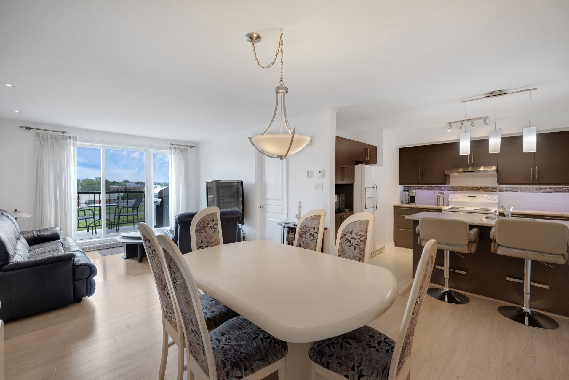 1691 Route Marie-Victorin, app. 409