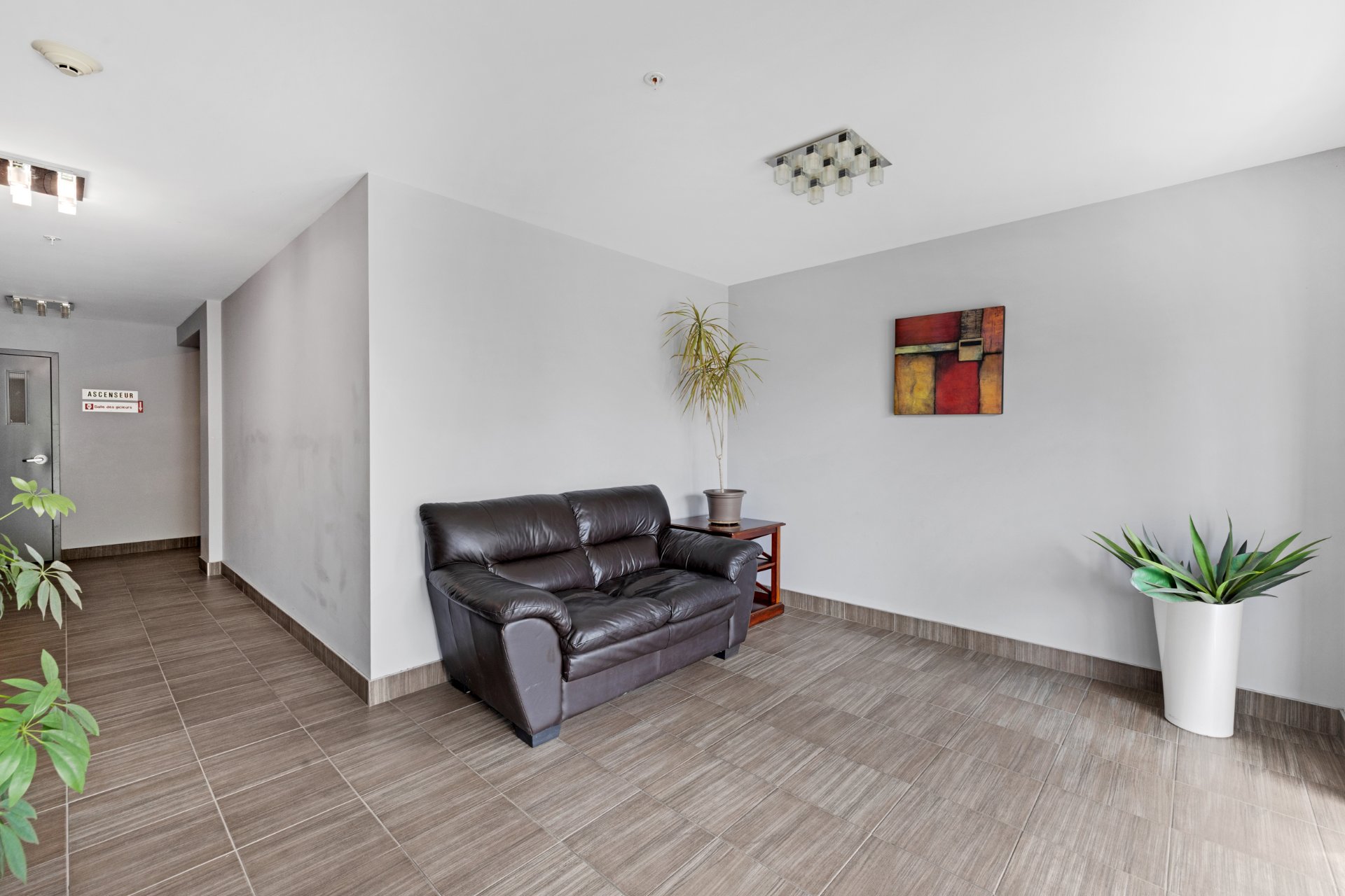 1691 Route Marie-Victorin, app. 409