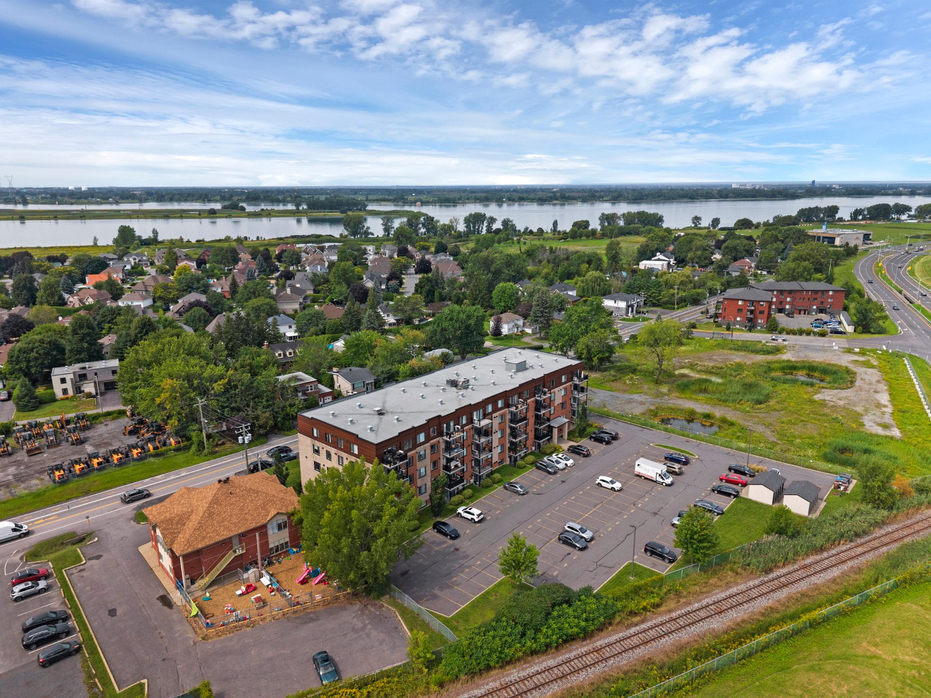 1691 Route Marie-Victorin, app. 409