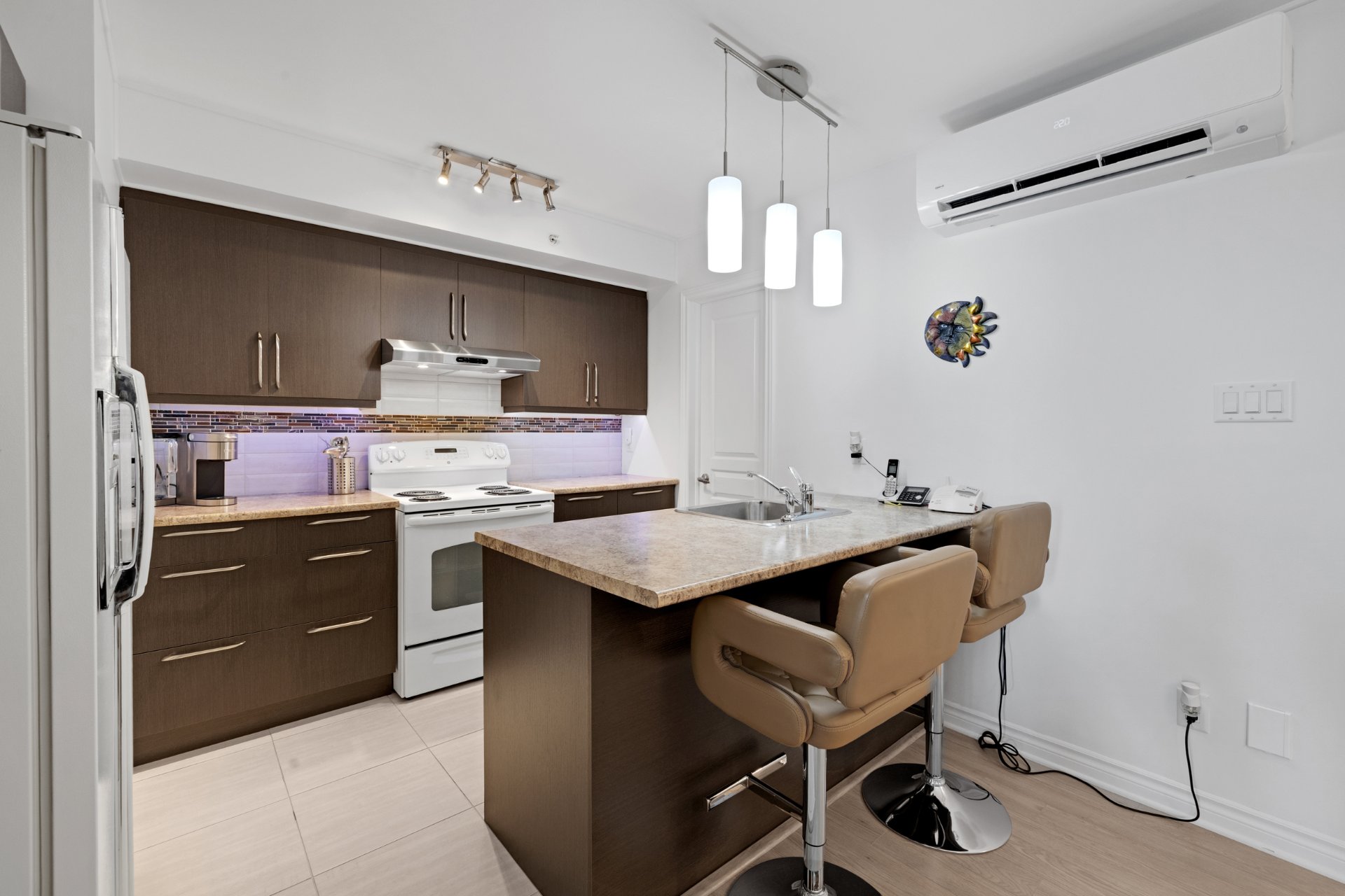 1691 Route Marie-Victorin, app. 409
