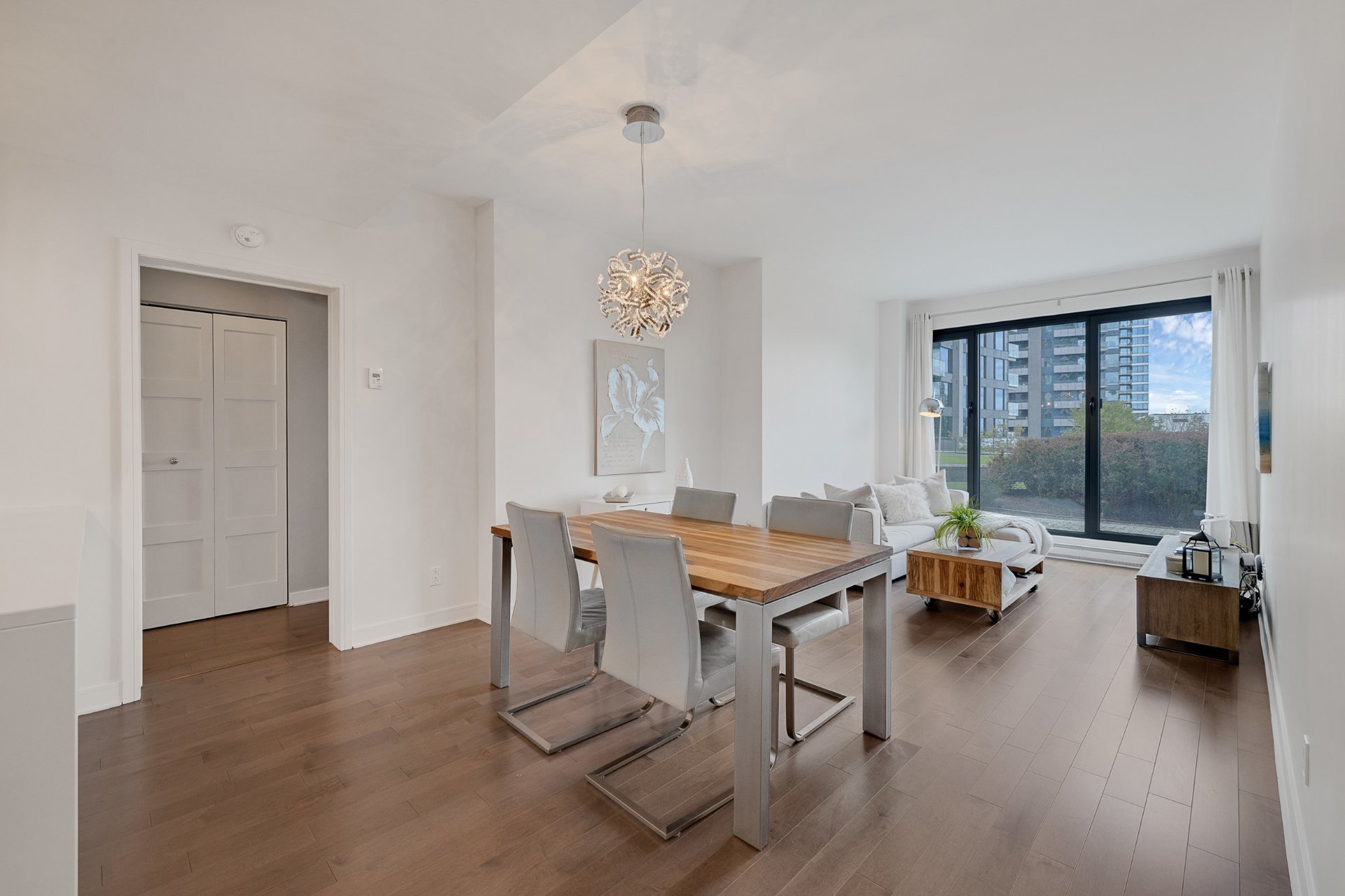 299 Rue de la Rotonde, app. 209